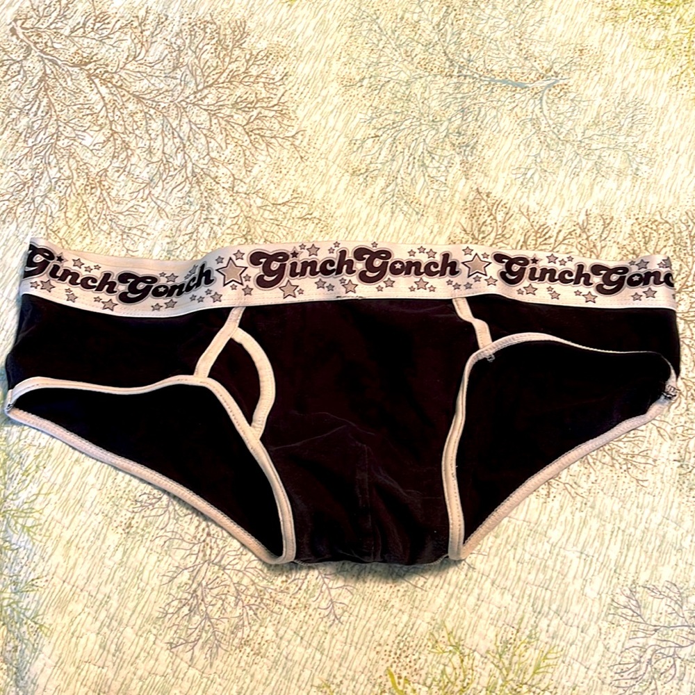 GinchGonch briefs